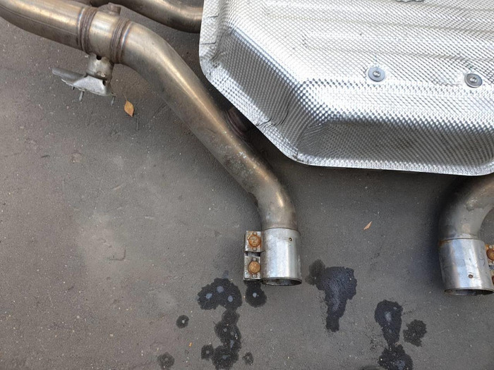 Глушитель Aston Martin DBX (2019-н.в.)