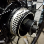 Переднее колесо 27.5" Alexrims Dm24 Shimano HB-RM66 10x100