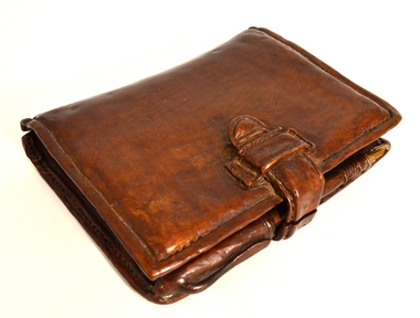 Шкатулка Записная книжка. Патинированная бронза, литье. Хосе Гонсалес Оньева. Испания.