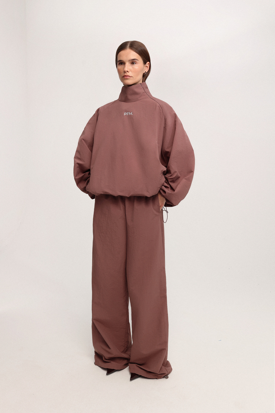 Брюки из плащевки