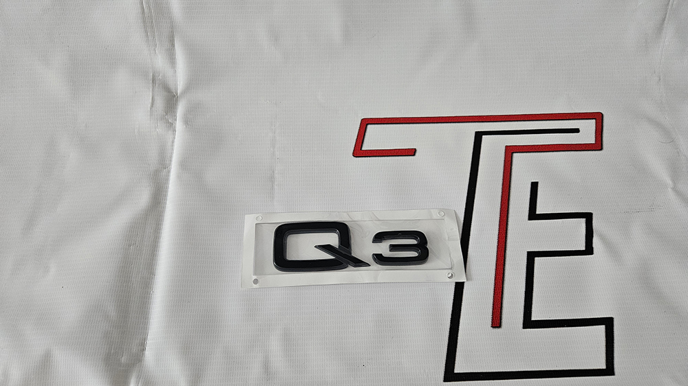Шильдик Audi Q3