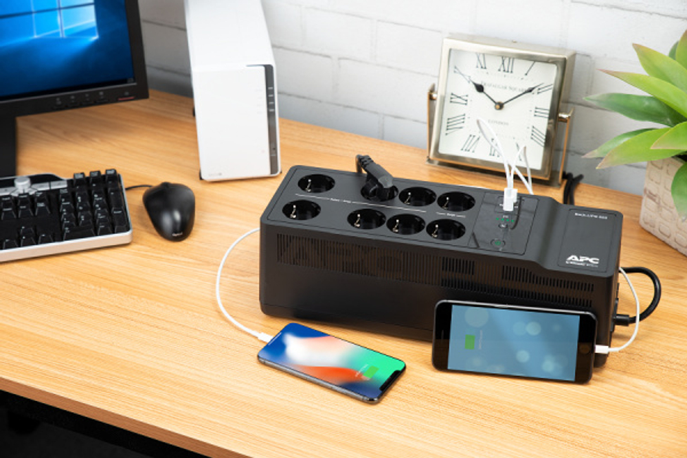 Источник бесперебойного питания APC Back-UPS