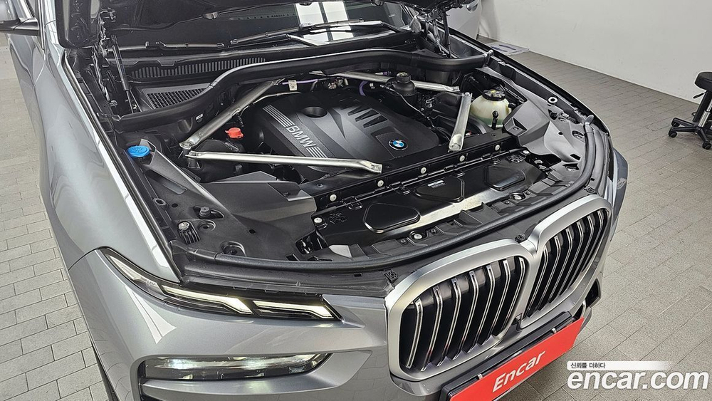BMW X7 (G07) xDrive 40i Design Pure Excellence 7-и местный (12.2022)