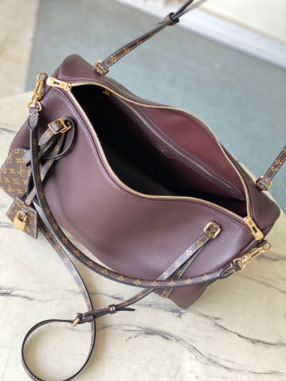 Louis Vuitton Bag 40 cm
