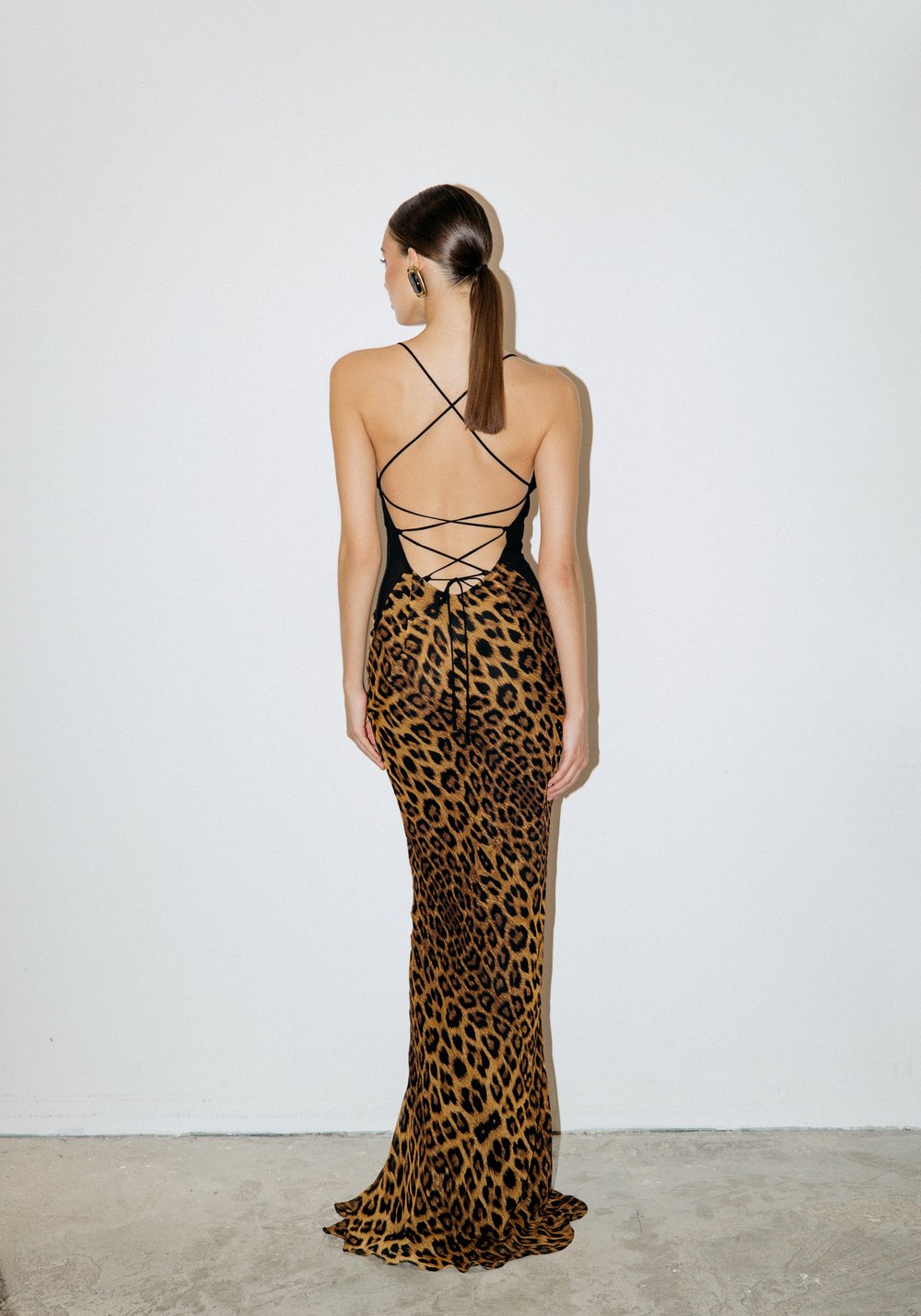 Платье макси с открытой спиной из шифона