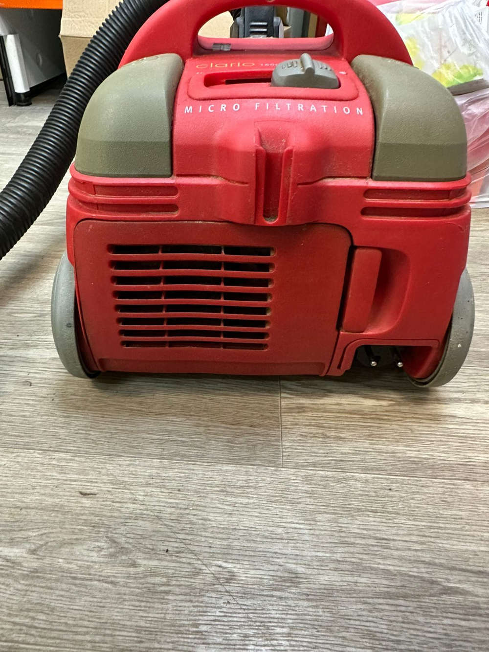 Пылесос напольный Electrolux z7530