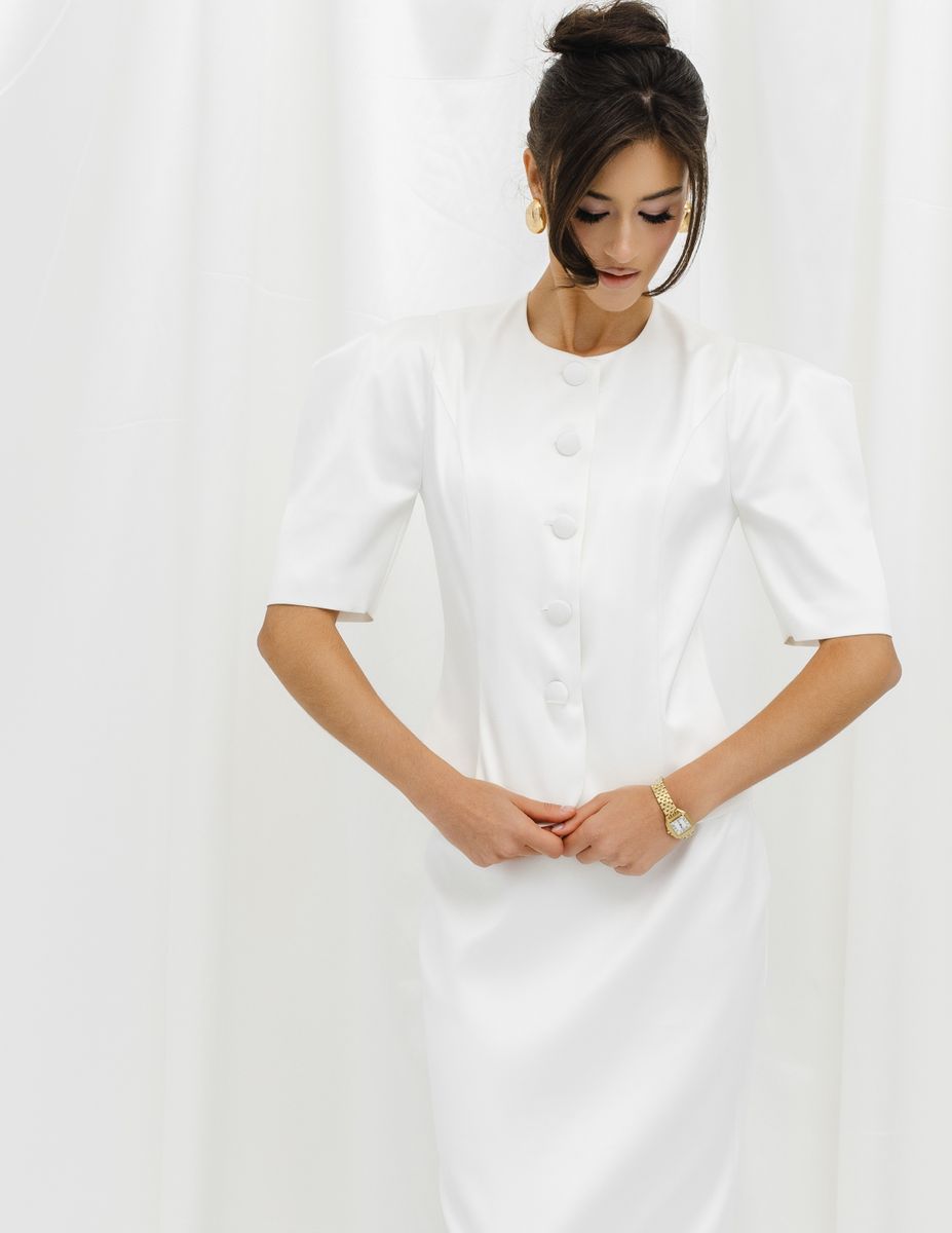 Блуза из атласа на пуговицах молочная