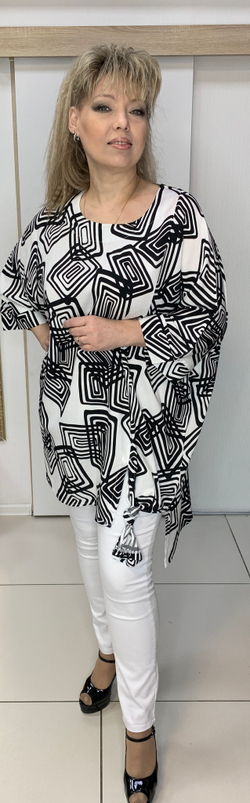 Черно-белая туника на большие размеры