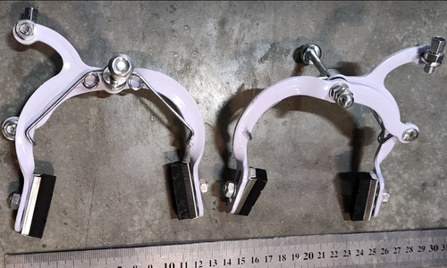 Тормоз клещевой на переднее колесо белые