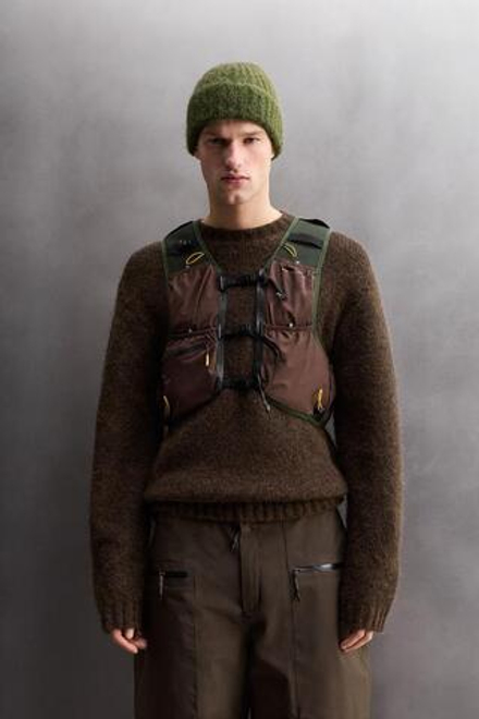 ZARA СПОРТИВНЫЙ ЖИЛЕТ ИЗ ВЫСОКОТЕХНОЛОГИЧНОЙ ТКАНИ, БОРДОВО-КРАСНЫЙ