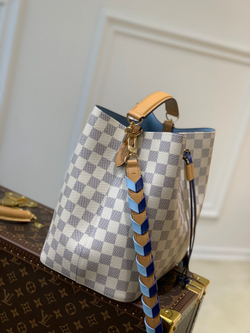 Louis Vuitton NeoNoe MM