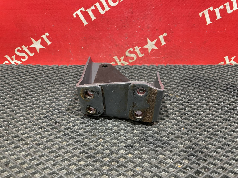 Кронштейн кабины задний правый