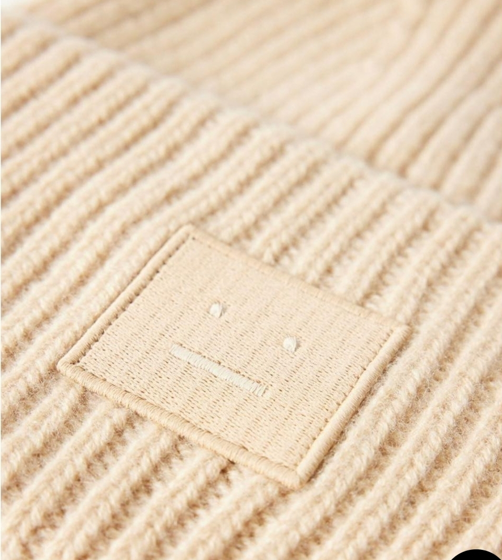Шапка Acne Studios бежевая