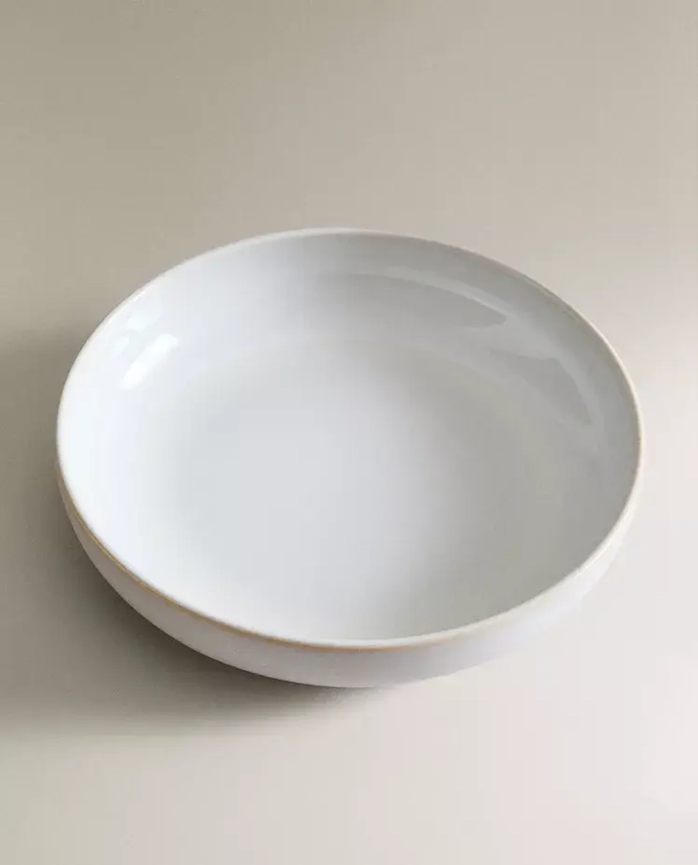 ZARA HOME ГЛУБОКАЯ ТАРЕЛКА С КАЙМОЙ, БЕЛЫЙ