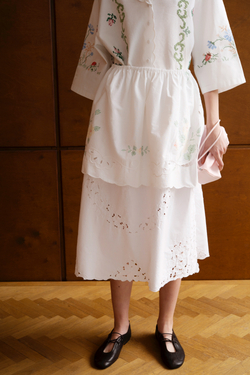 Юбка с цветочной вышивкой