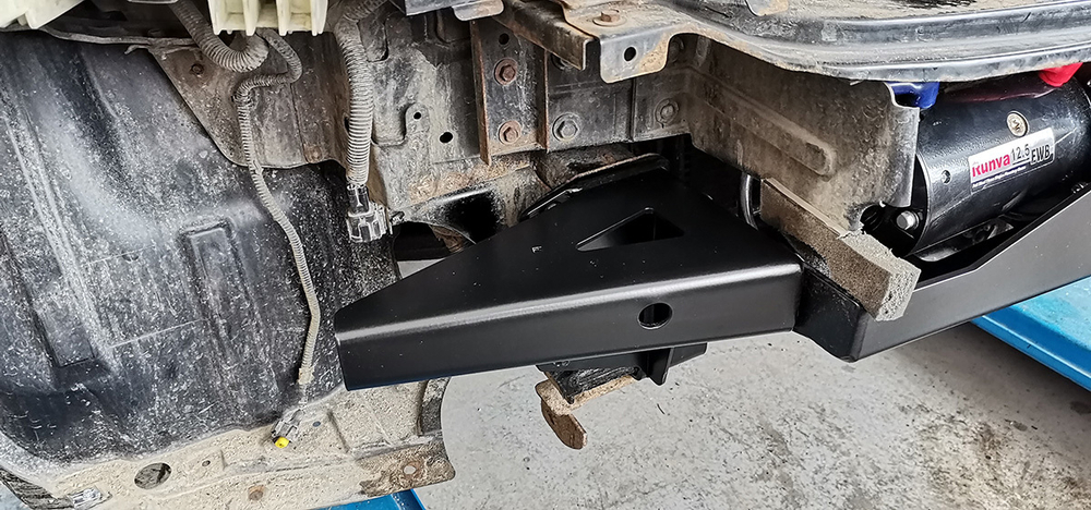 Площадка под лебёдку в штатный бампер Nissan Patrol Y62 2010+ РИФ