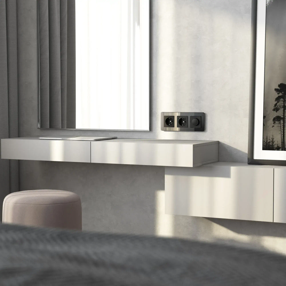 Рамка из стекла на 3 поста Elite черный W0032448