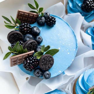 Бенто торт и 5 капкейков «Ежевика Oreo»