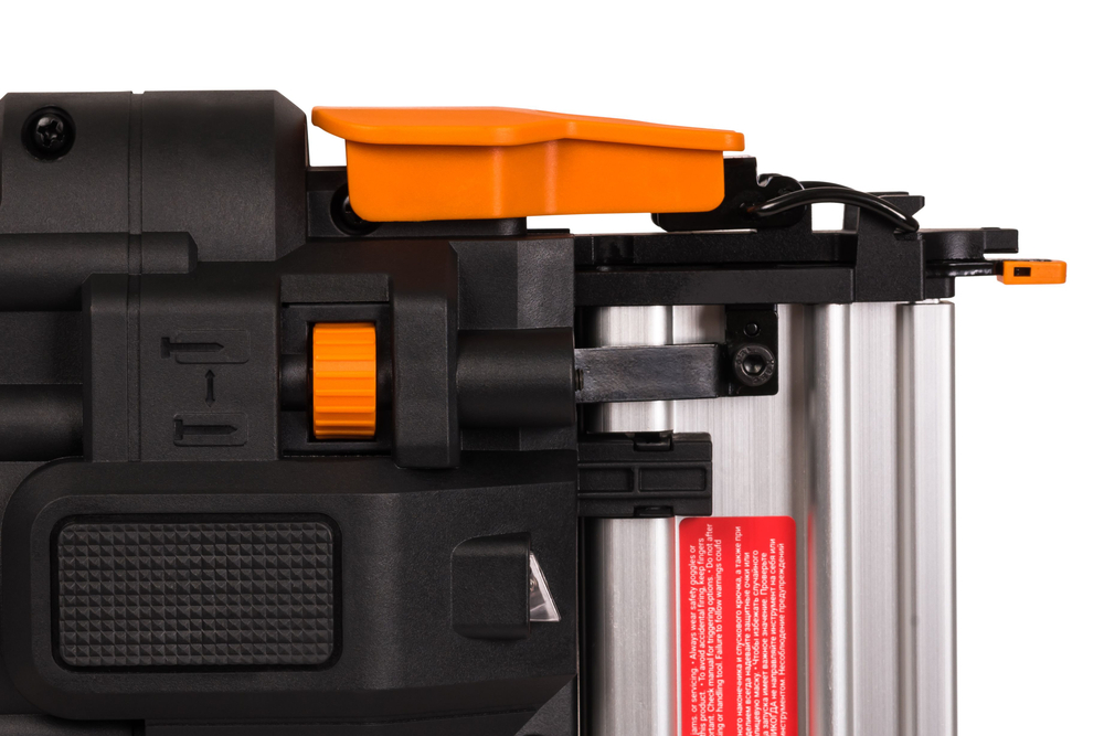 Аккумуляторный гвоздезабивной пистолет WORX WX842