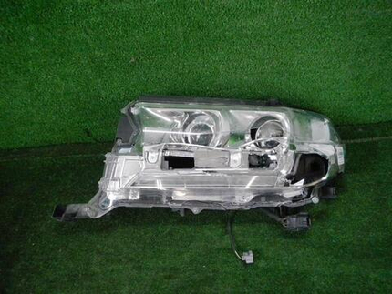 Битая Фара левая Toyota Land Cruiser 200 (2015-2021) LED