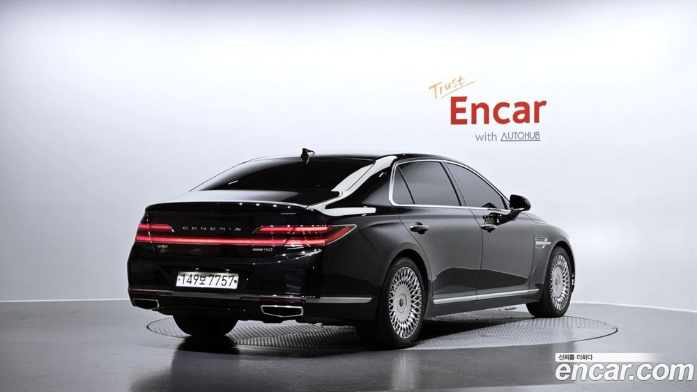 Genesis G90 5.0 AWD (06.2020)