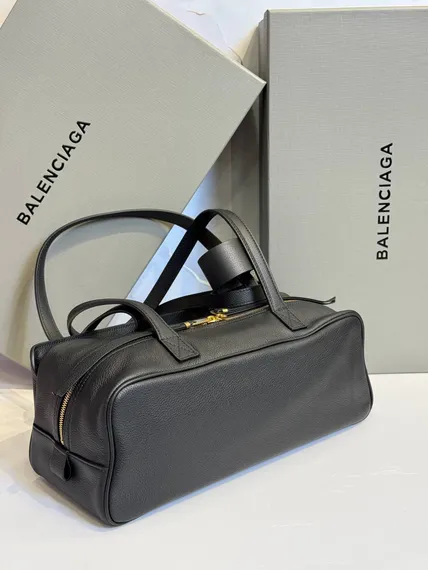 Сумка Balenciaga Carrie