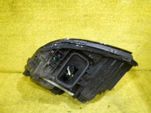 Битая Фара правая Mercedes E W213 (2016-2021) LED