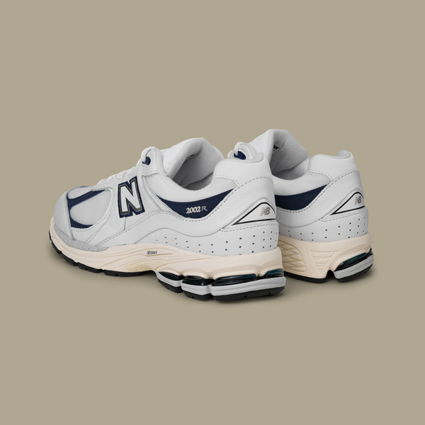 Кроссовки New Balance 2002R 