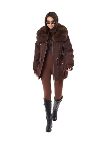 Шоколадная пуховая парка с меховым воротником