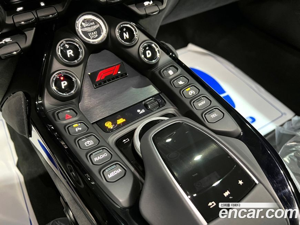 Aston Martin Vantage 2 Generation 4.0 V8 Coupe (01.2022)