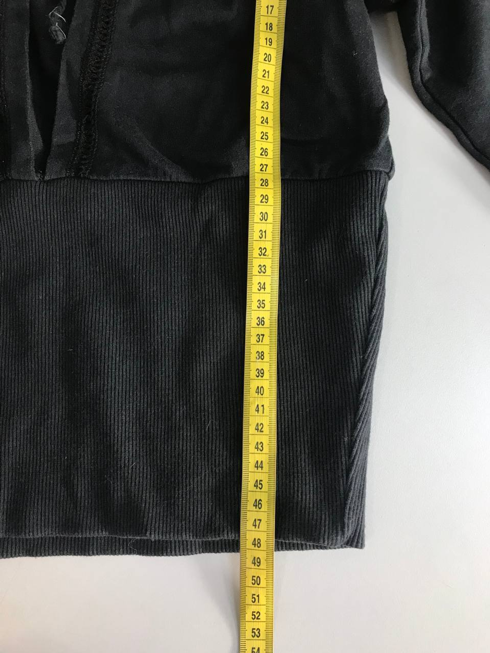 Свитшот для модного образа, маркировка S, визуально на 44/46 размер