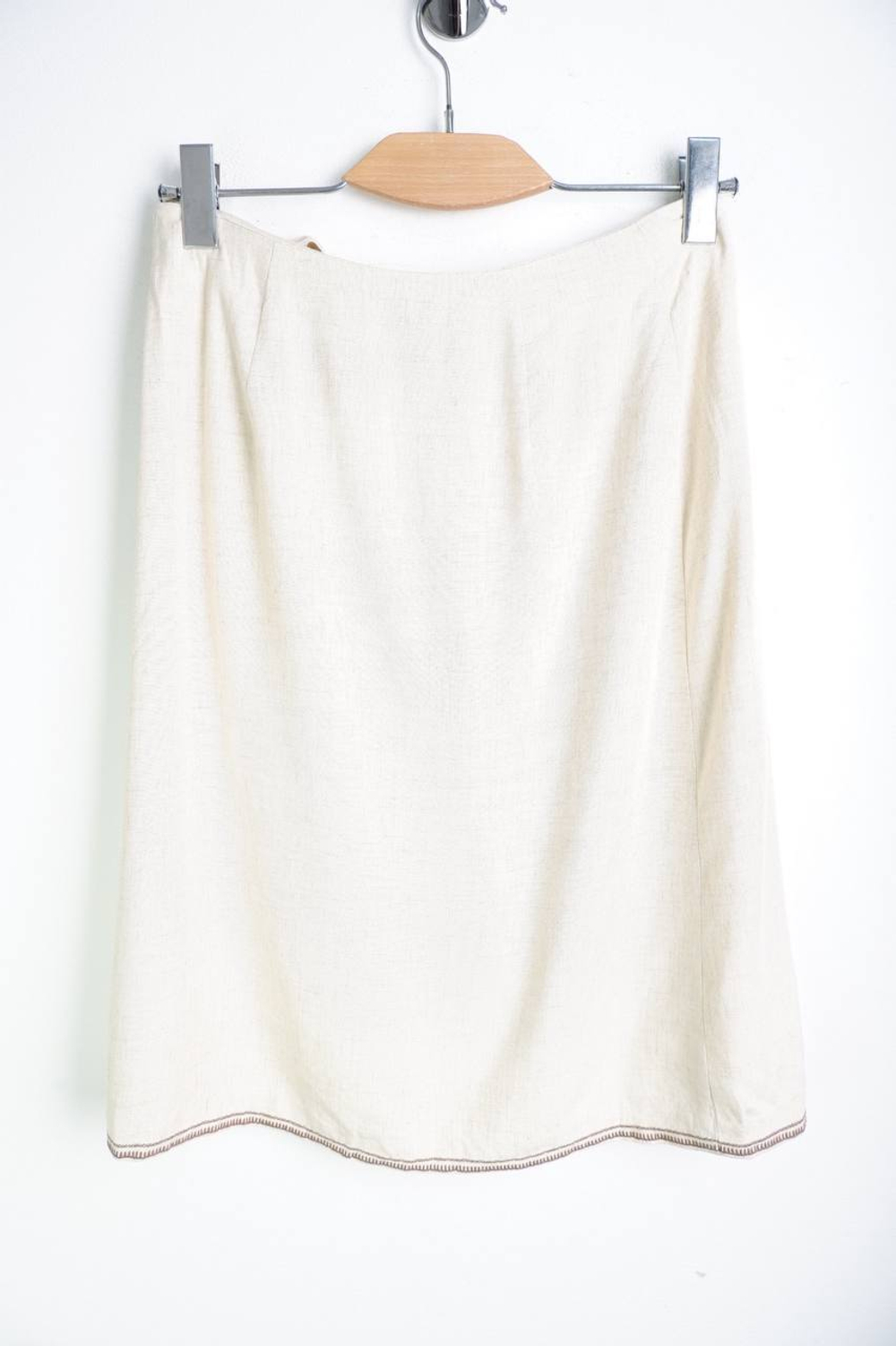 Юбка на запах светлая, визуально 44 размер