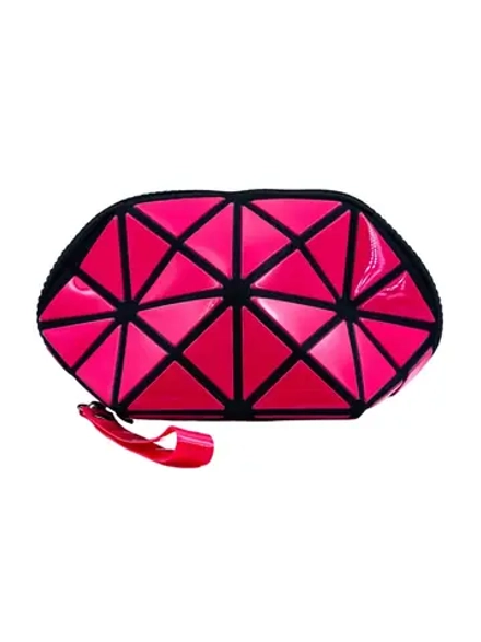 COSMETIC BAG - РОМБОВИДНАЯ КОСМЕТИЧКА ПЕНАЛ КРАСНАЯ COSMETIC BAG RED, 1 ШТ.