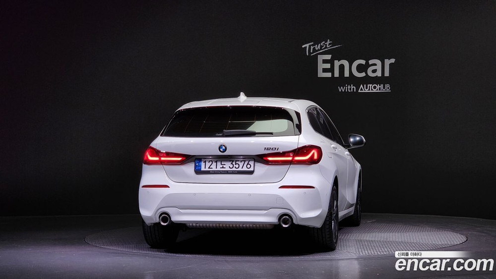 BMW 1 Series (F40) 120i Advantage (03.2022)