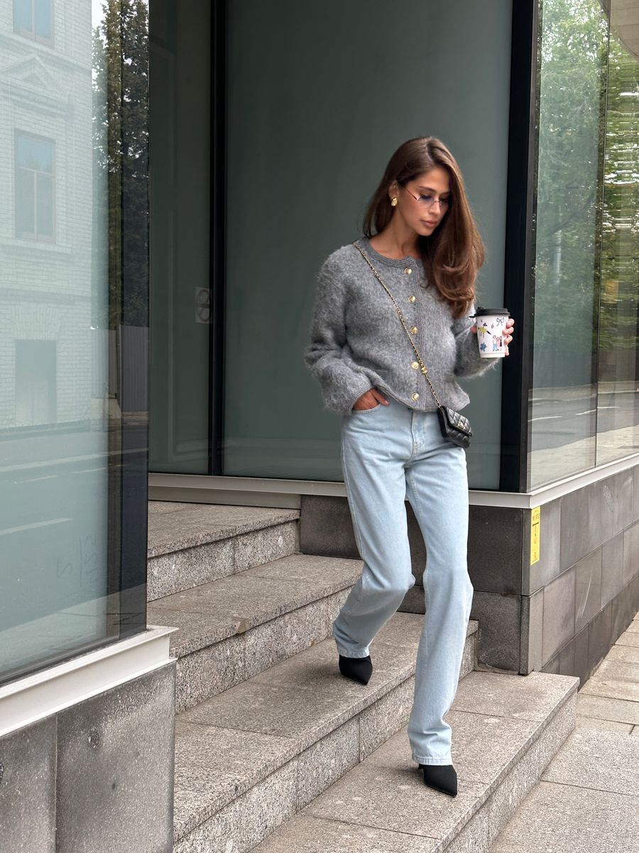 Джинсы голубые прямые на завышенной талии