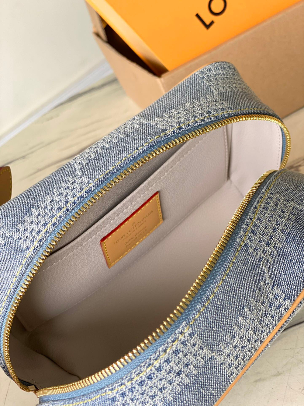 Louis Vuitton Locker Dopp Kit