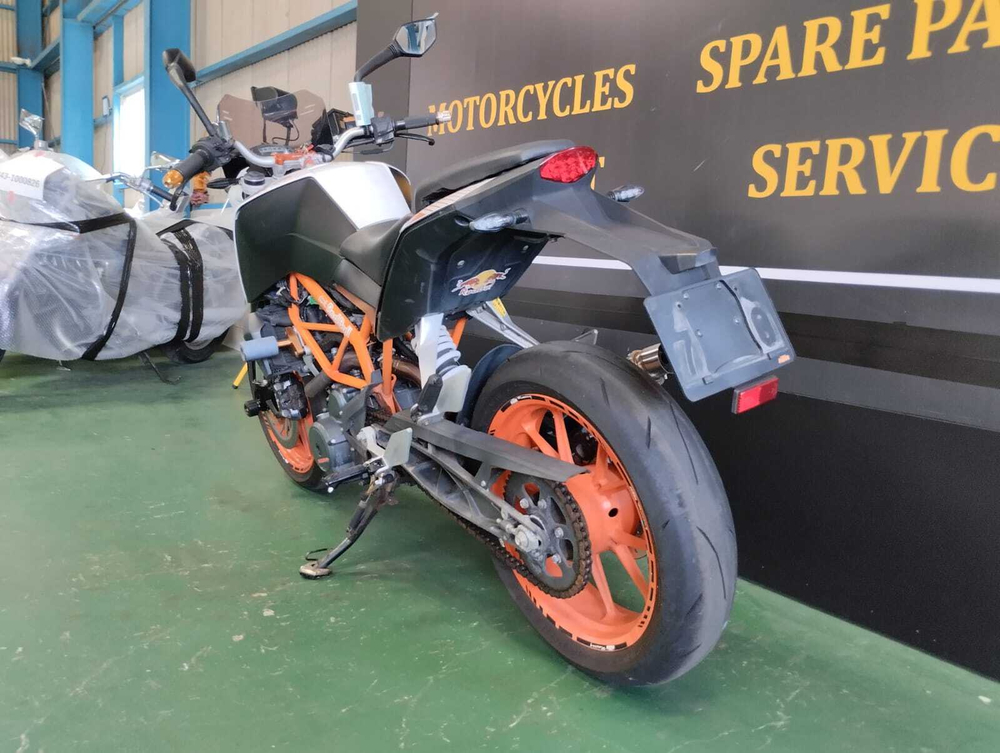 KTM 390 Duke 043914