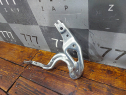 Петля капота правая Skoda Karoq 17-нв Новая Оригинал 57A823302