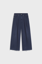 Relaxed-fit jeans with wide leg