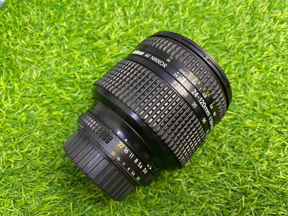 Nikon 24-120mm 3.5-5.6D IF Zoom-Nikkor