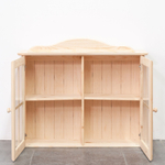 Шкаф навесной кухонный Лена 2 двери 2 полки с карнизом из массива сосны, в натуральной отделке