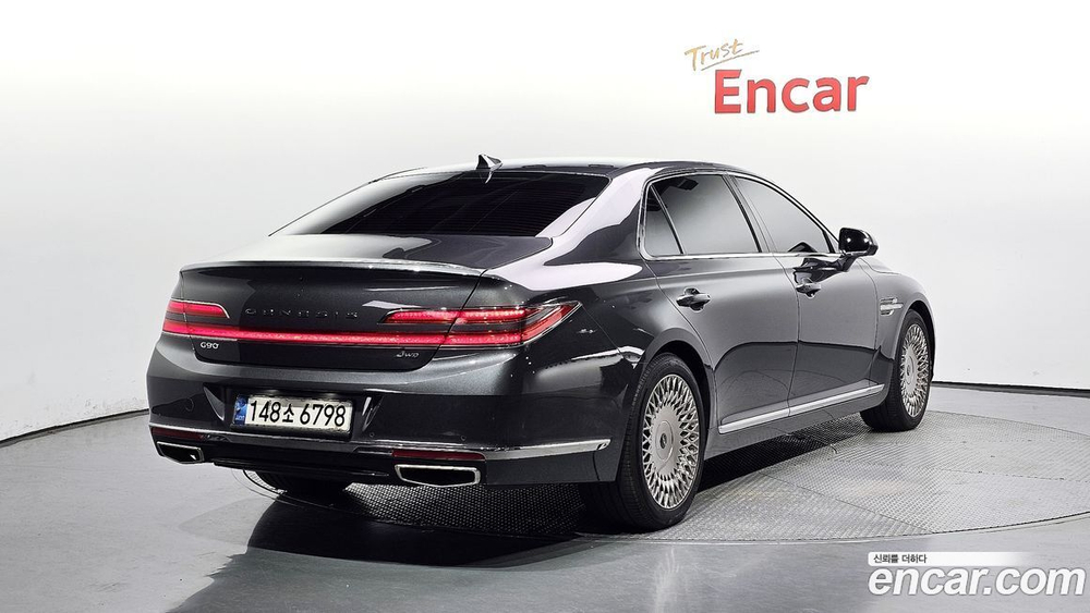 Genesis G90 3.8 AWD (10.2020)