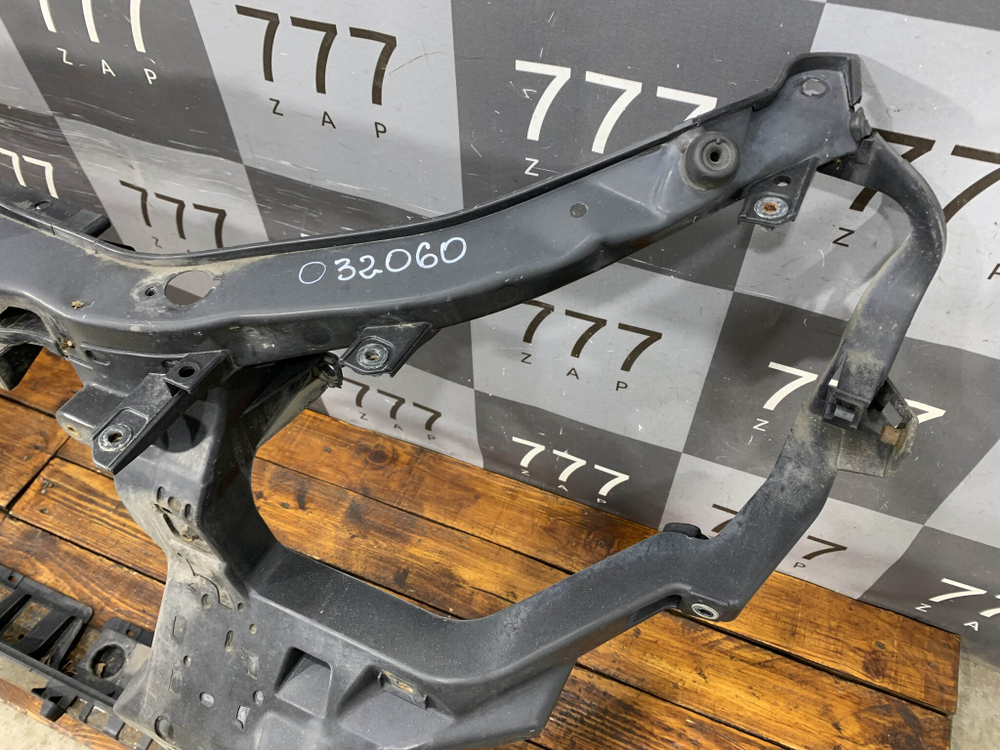 Панель передняя Hyundai Santa Fe 2 (CM) 09-12 Б/У Оригинал 641012B500