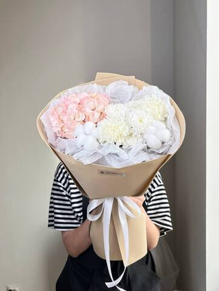 Букет с Гортензией