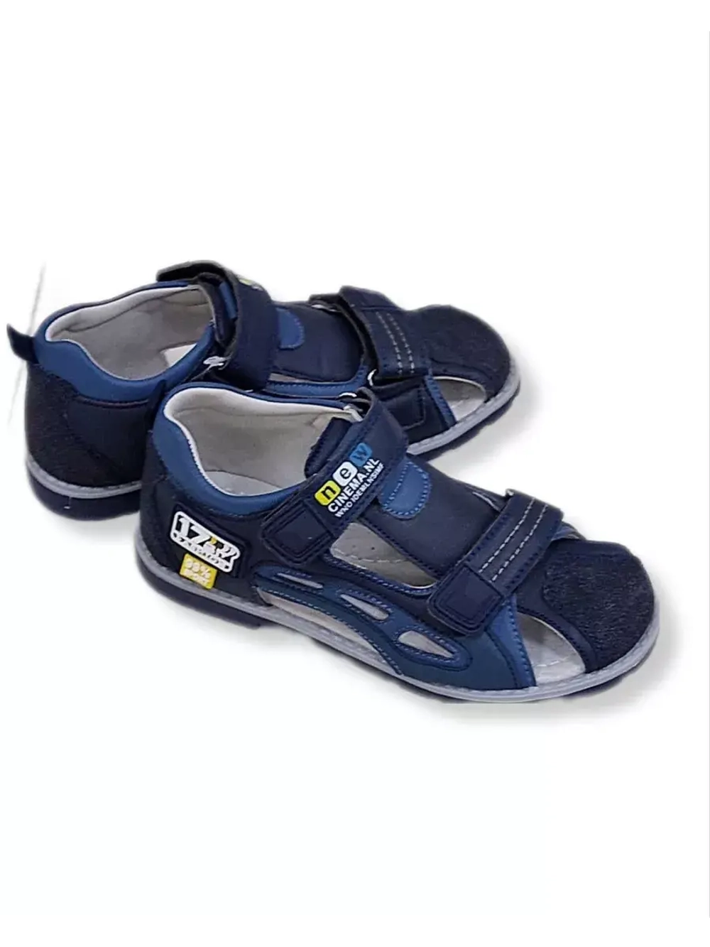Сандалии для мальчика закрытые