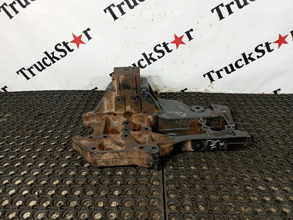 Кронштейн рессоры передней правый