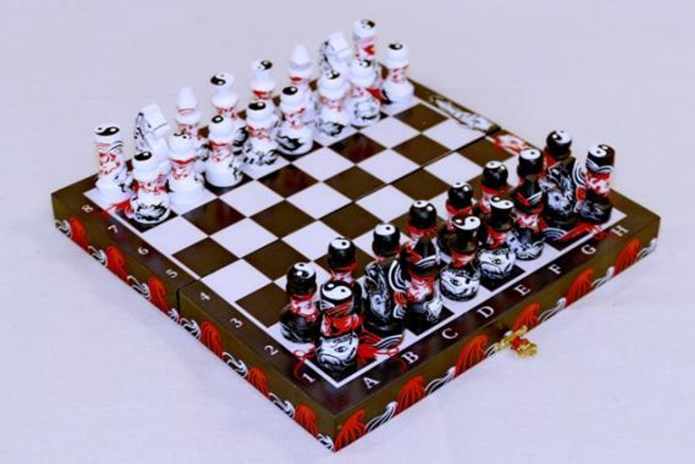 Шахматы походные "Инь-Янь" миниатюра