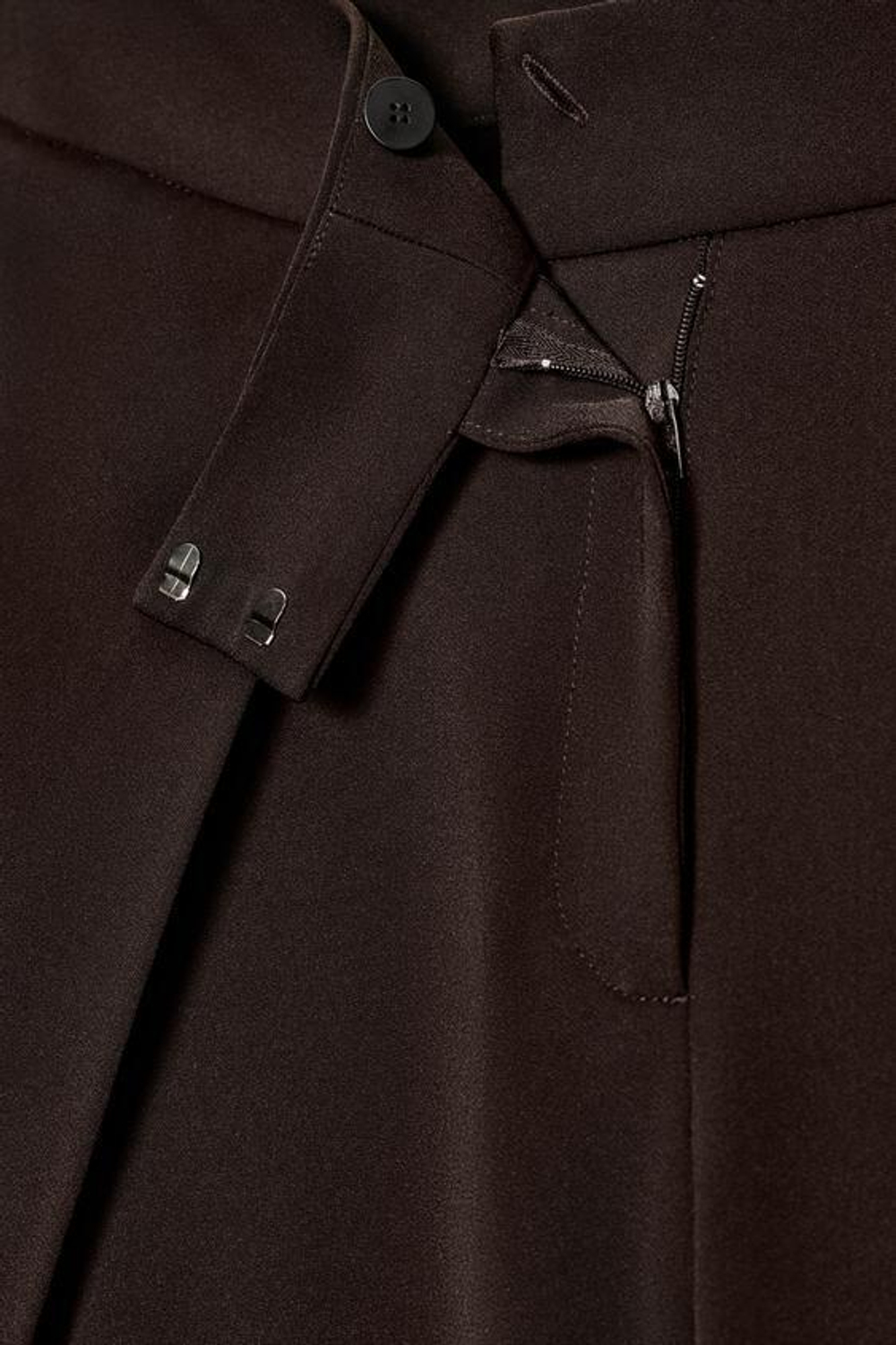 ZARA СВОБОДНЫЕ БРЮКИ С ЗАЩИПАМИ — ZW COLLECTION, КОРИЧНЕВЫЙ