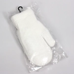 Варежки женские с утеплителем «NEHOLOD», цвет белый зефир, (пакет с подвесом)
