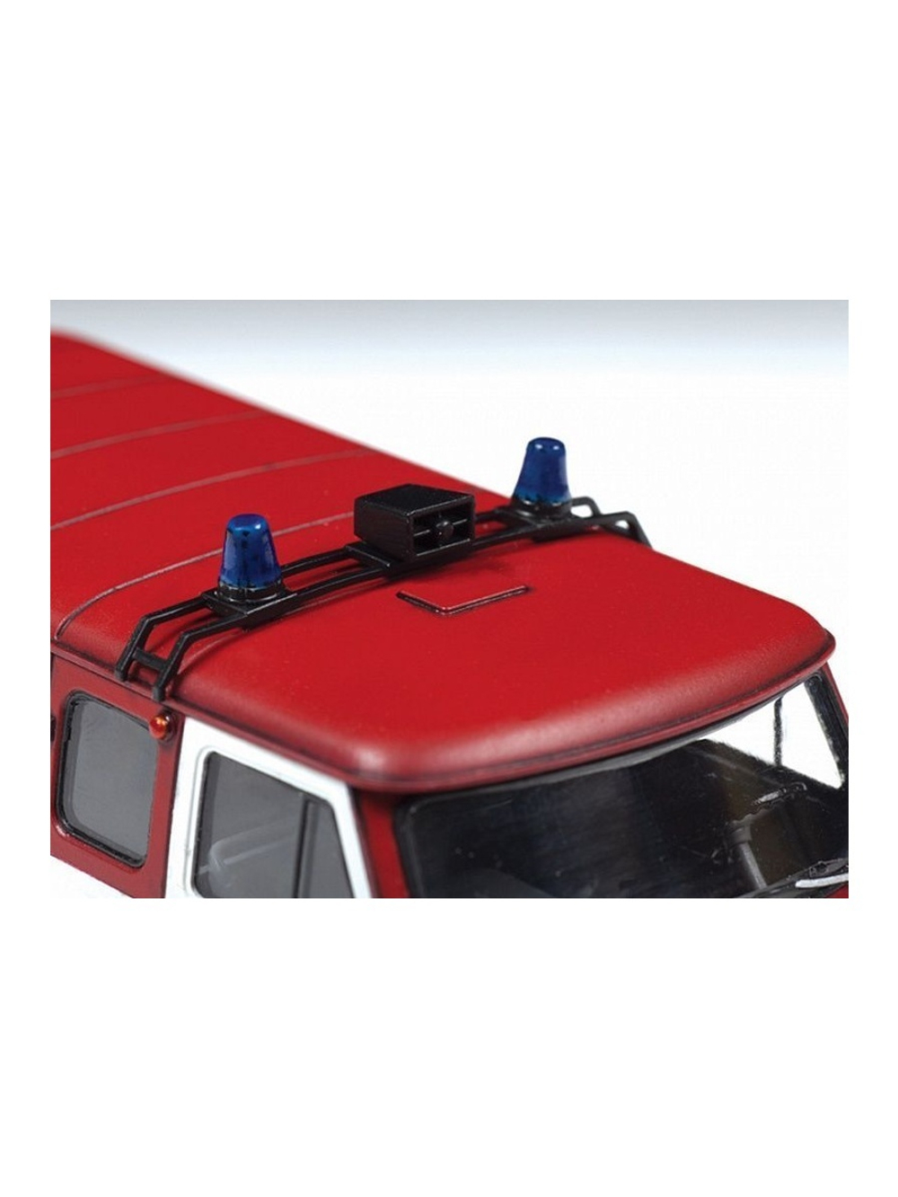 Сборная модель ZVEZDA УАЗ-3909 "Буханка" Пожарная служба, 1/43